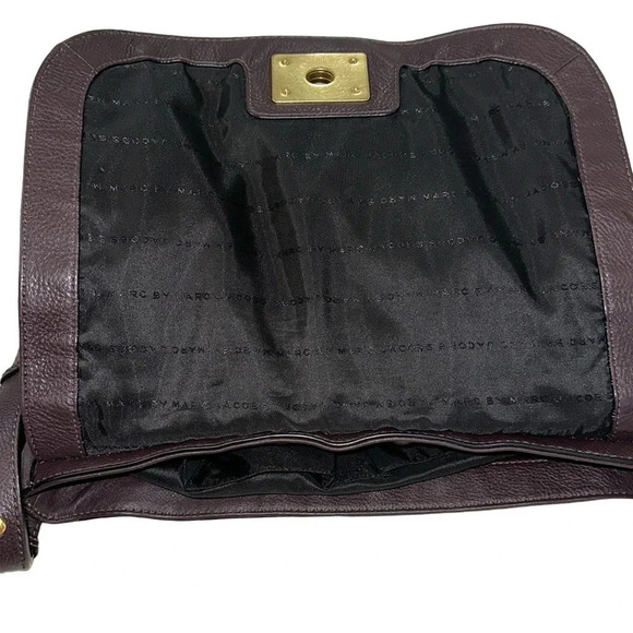 Marc by Marc Jacobs Purple Pebbled Leather Shoulder Bag - Picture 14 of 14